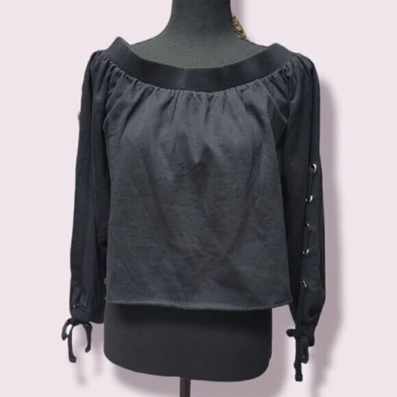 ROMEO & juliet cropped black Off the shoulder sweatshirt Eyelet & Tie Detailing - Picture 1 of 7